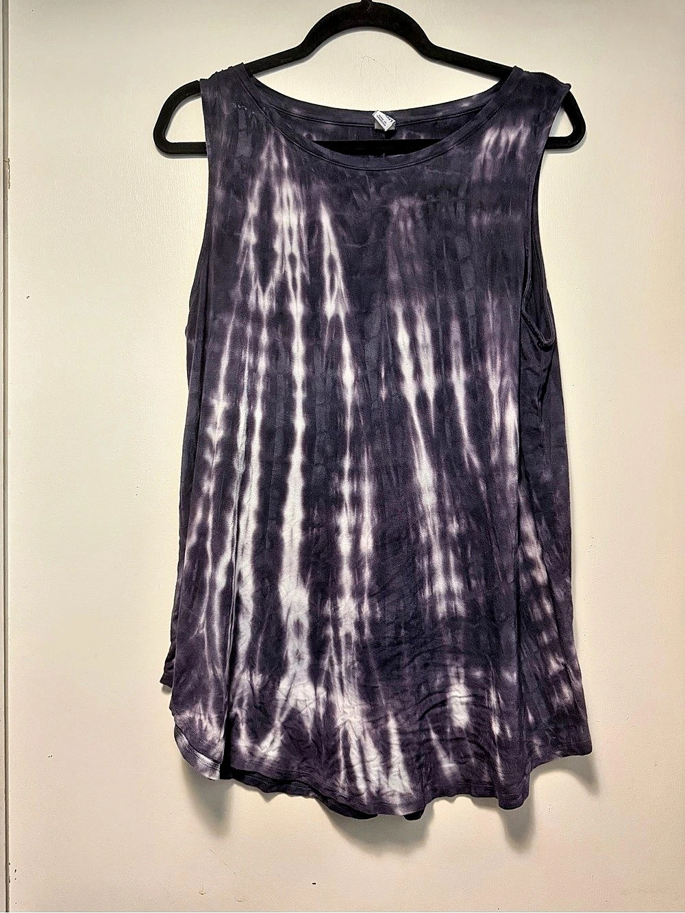 Old Navy Tie-Dye Tank Top in Purple & White Size Large